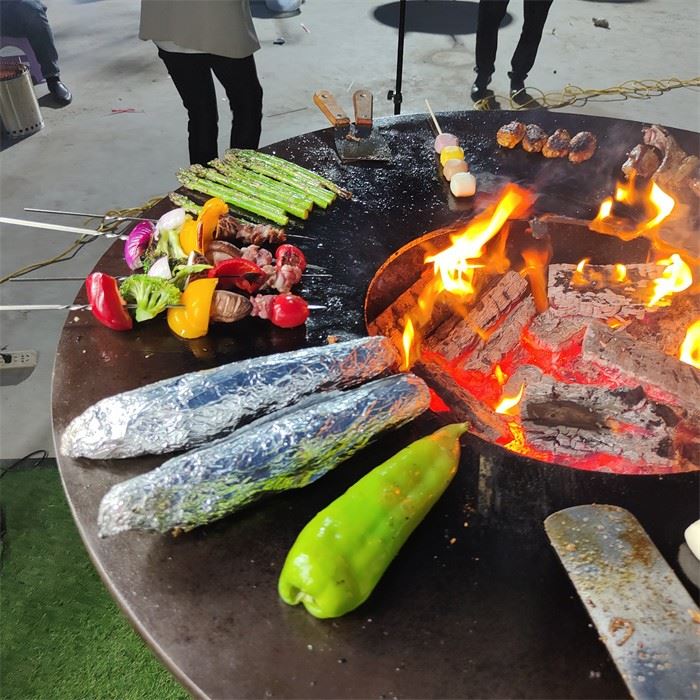 Panoramic Grilling Experience For Outdoor Aficionados Corten Steel BBQ Grill